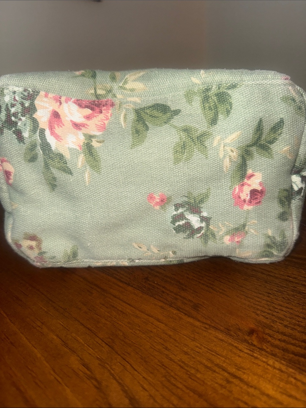 Floral Canvas lunch Bag in Sage Green - Picture 4 of 11